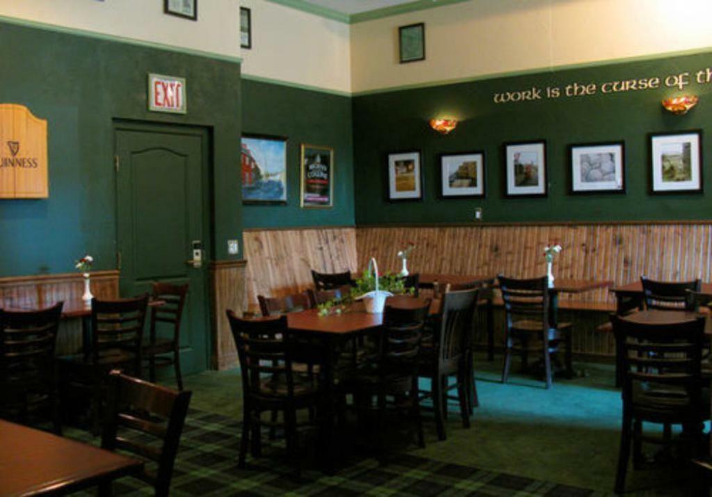 County Clare Inn Milwaukee Kültér fotó