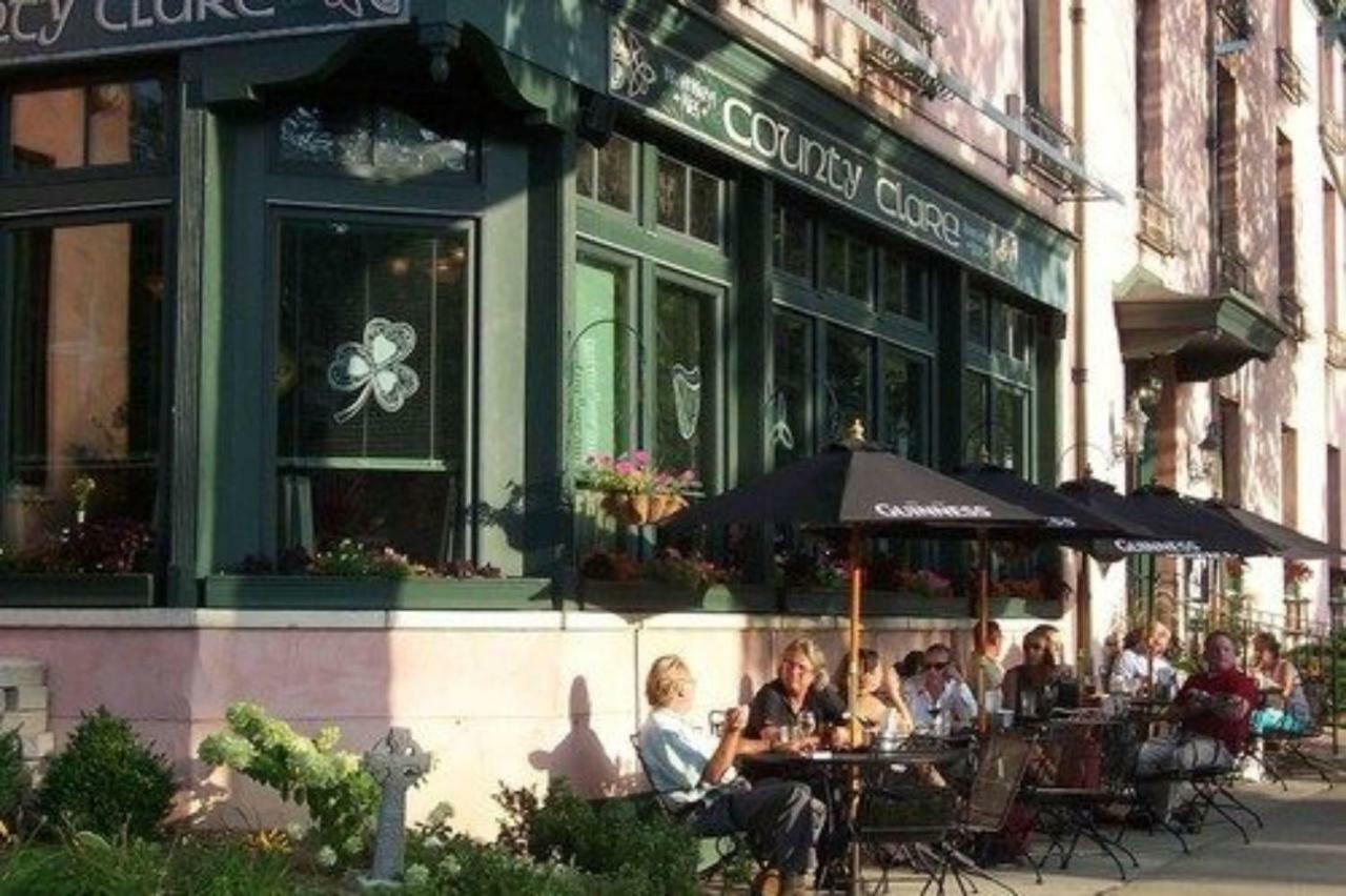 County Clare Inn Milwaukee Kültér fotó